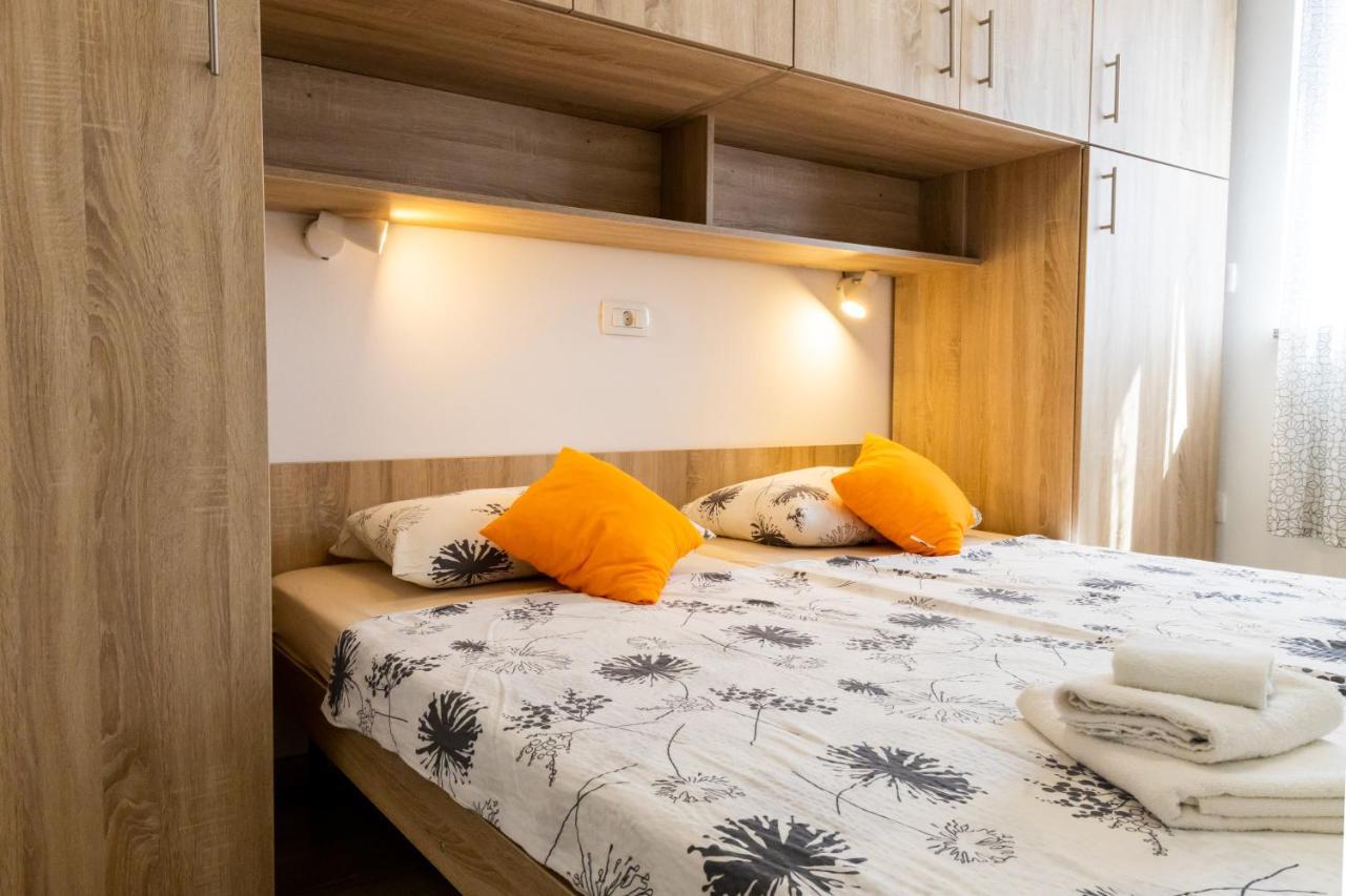 Apartmani Pranjic Πόρετς Εξωτερικό φωτογραφία